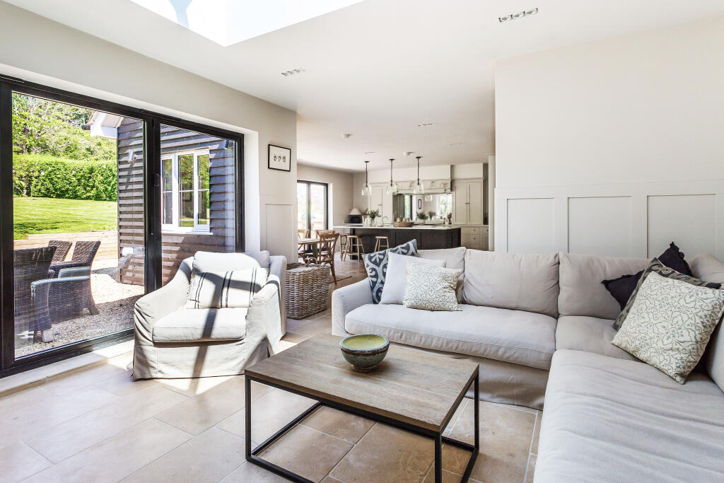 Home Extension Builders in Chelsea: Expert Services for Your Property